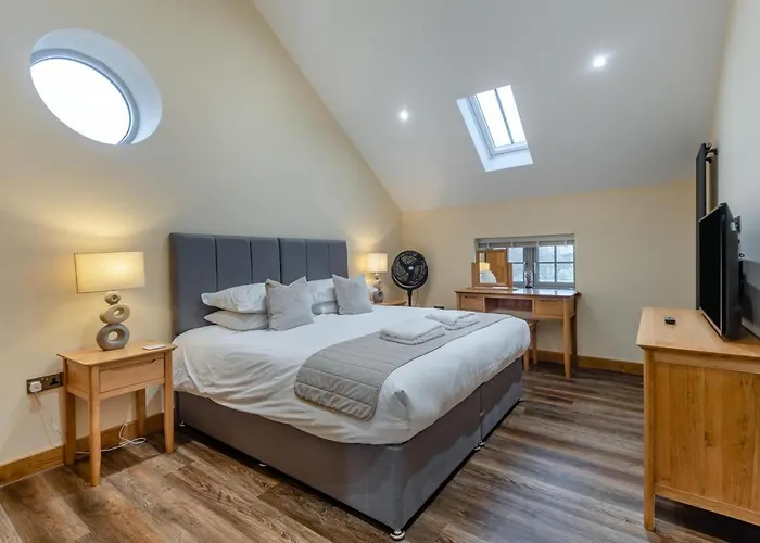 2 Bed In Oc-c34637 Holiday home *